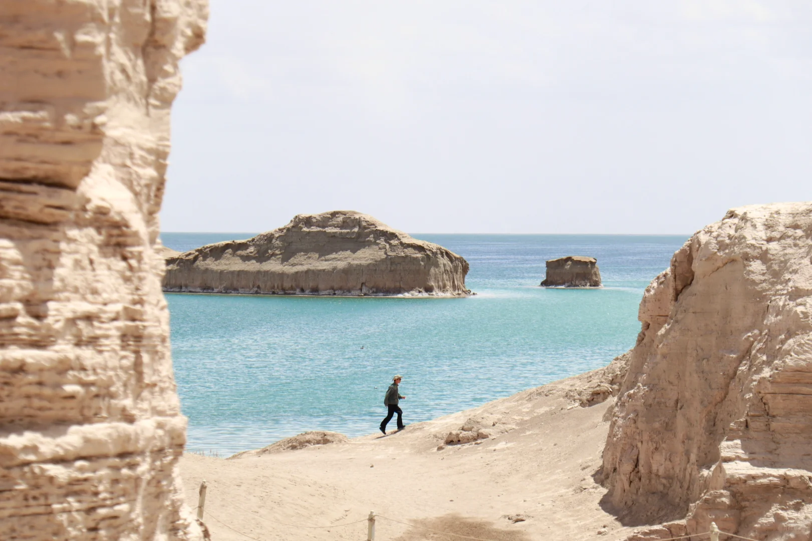 迷茫的年轻人确实把旅行捧得太高了