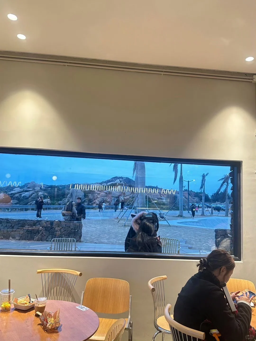 朋友圈被问爆了，真在国内，不在济州岛🌊