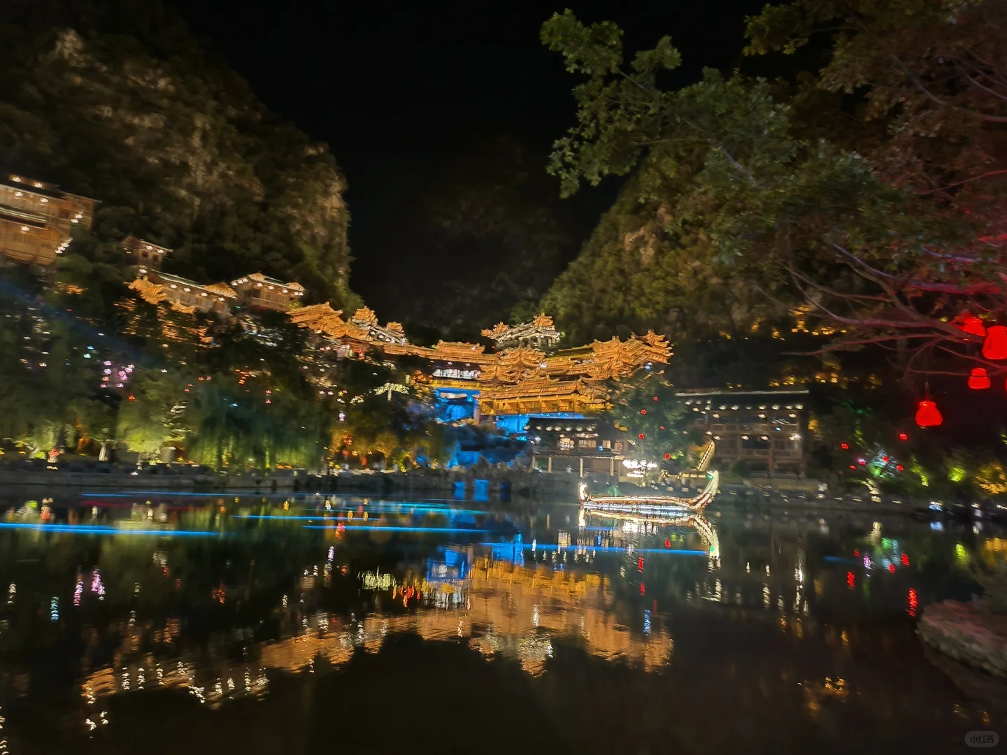 兴义——峰林布依景区夜晚简直太美🌃