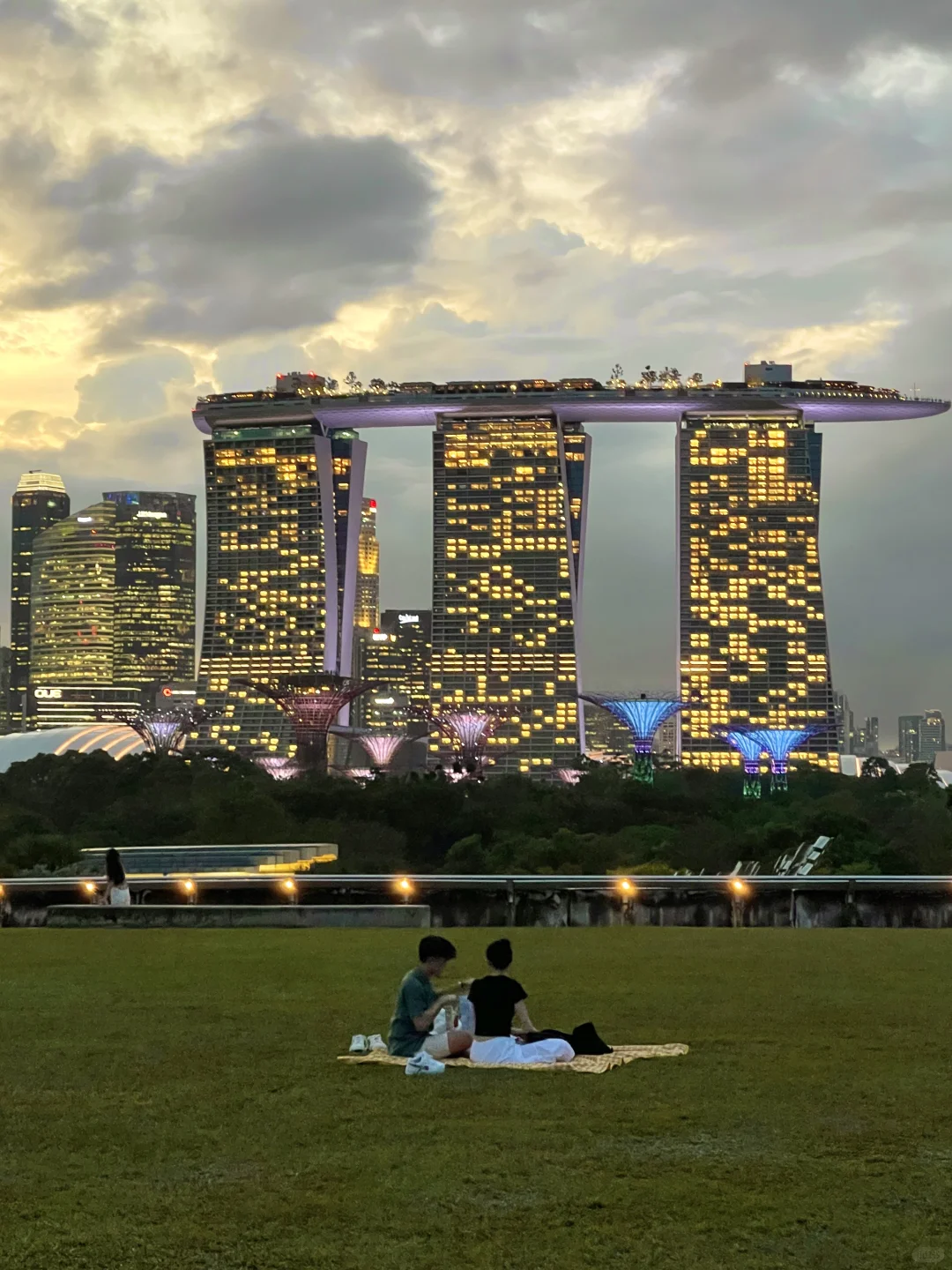 新加坡旅行后劲太大了😭哭着发出18张live….