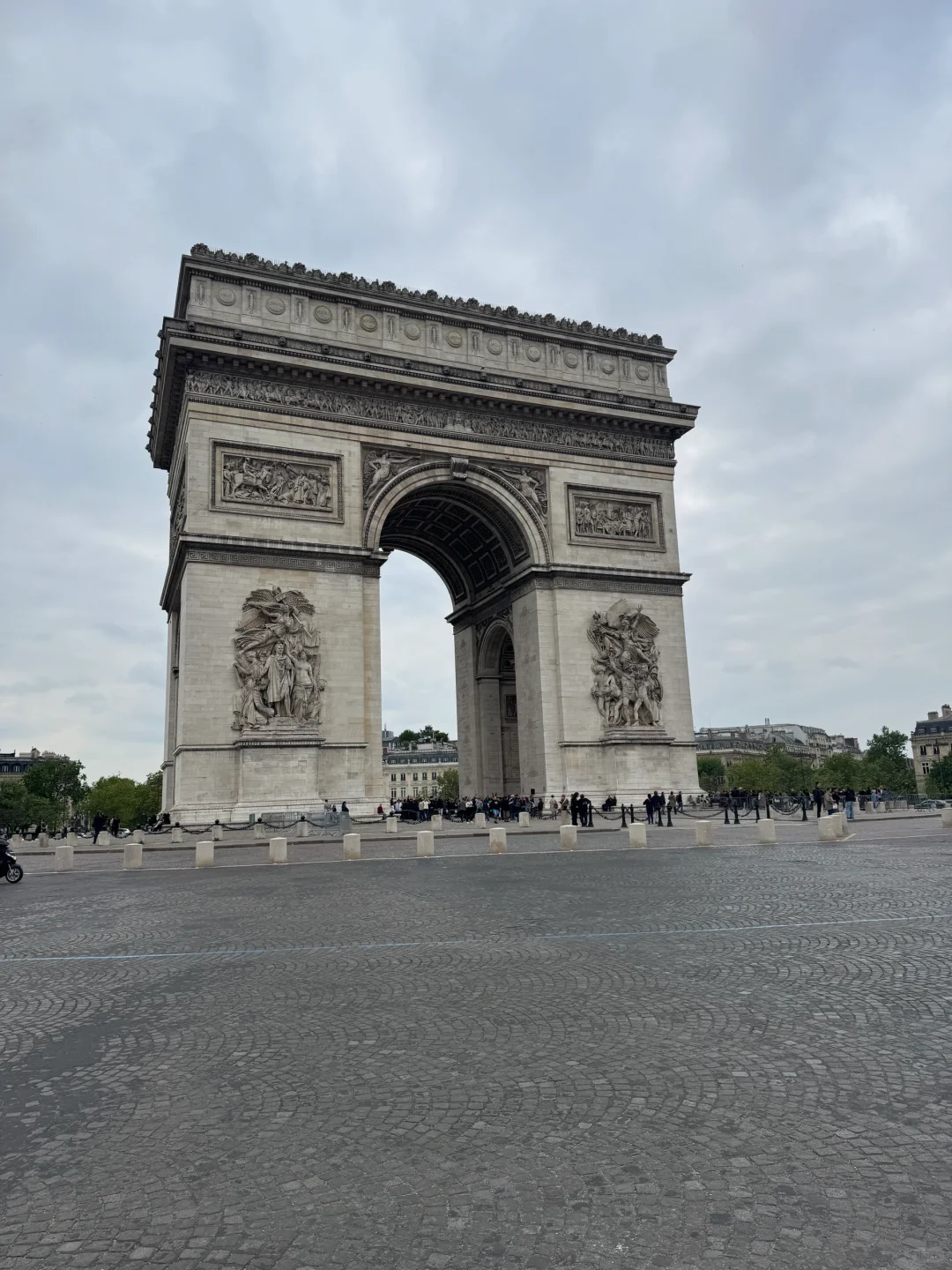 总有一天你会去巴黎