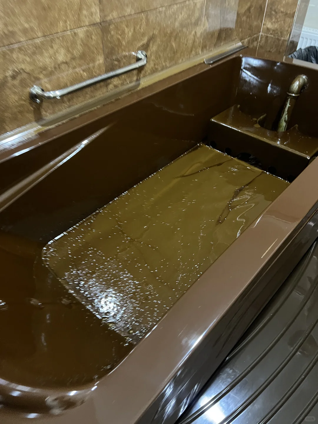 全球独一无二的阿塞拜疆石油浴，我泡上啦