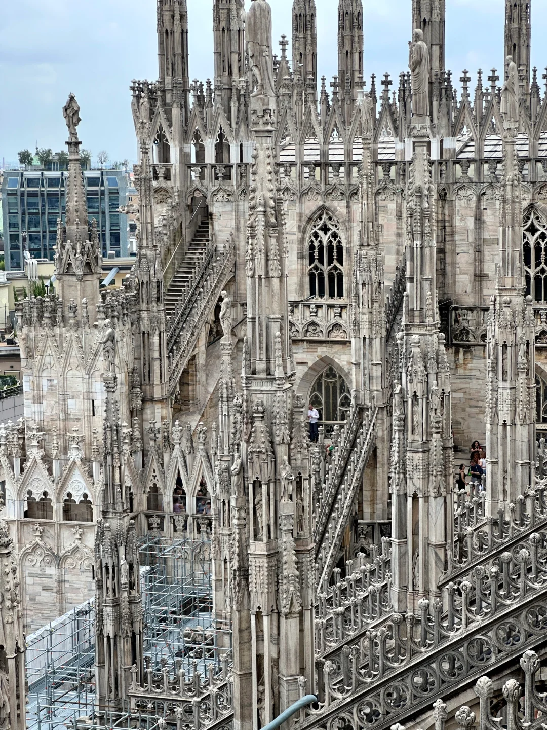 “人类是怎么创作出这样一件伟大作品的呀🥹”