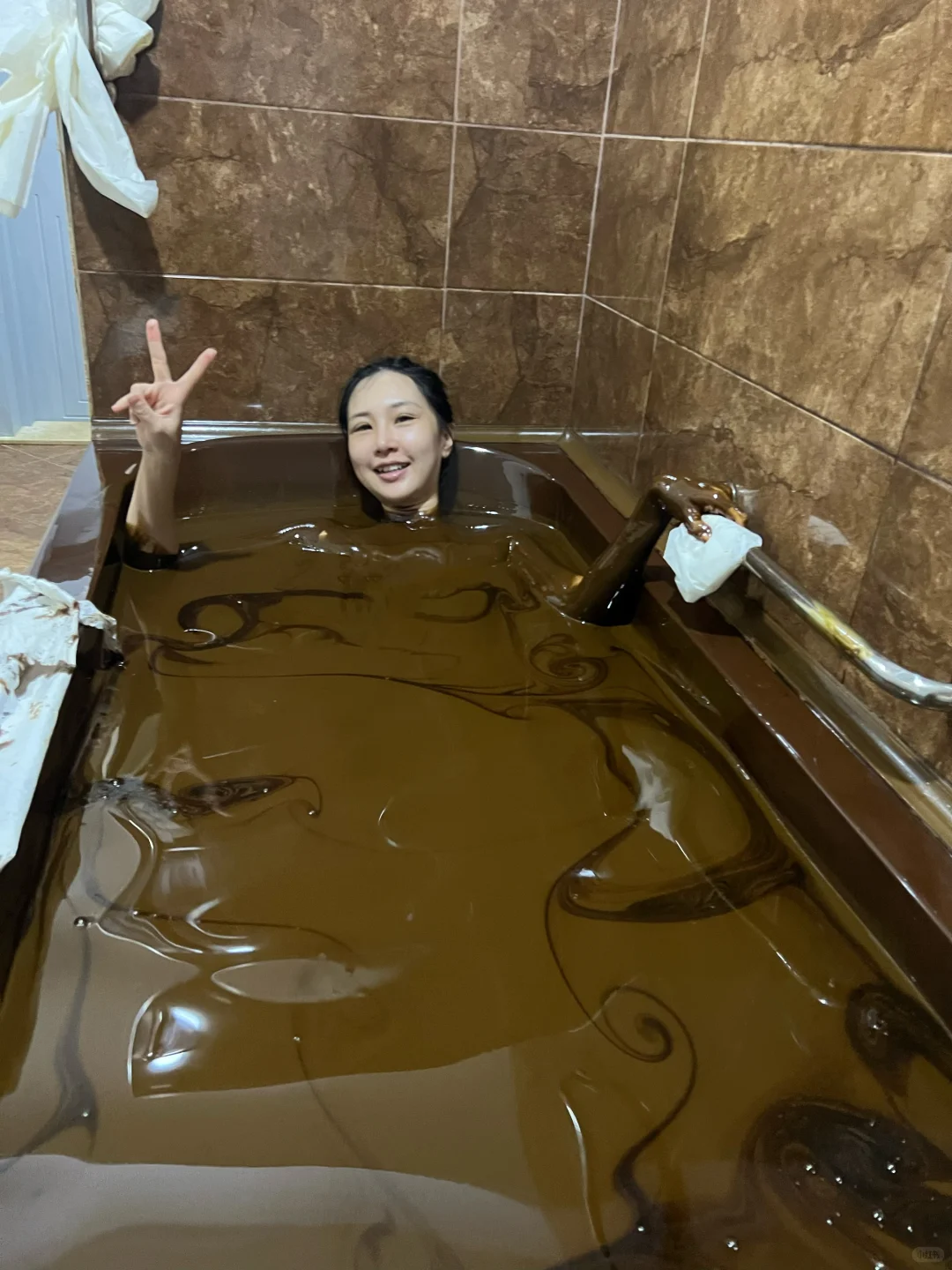 全球独一无二的阿塞拜疆石油浴，我泡上啦