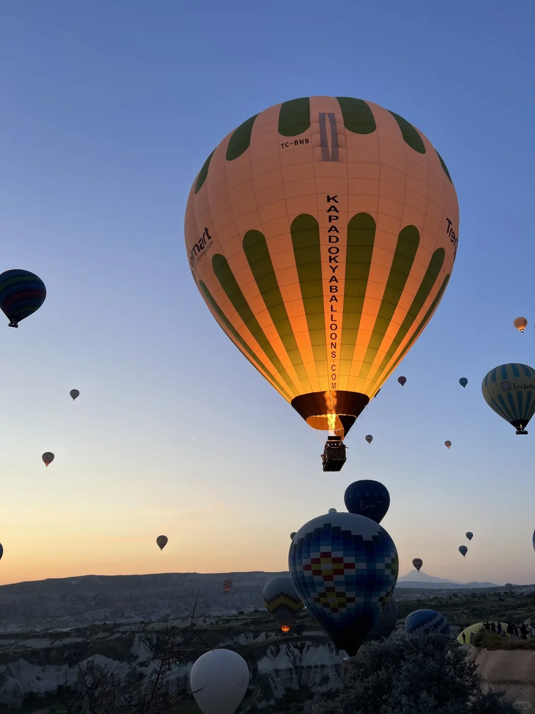 在土耳其卡帕多奇亚追一场梦幻的热气球🎈