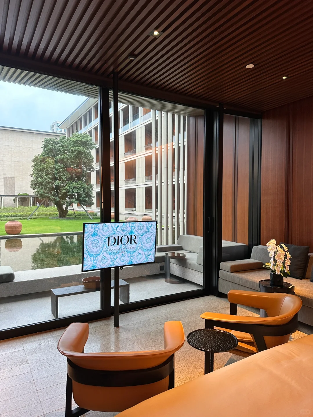 有点小钱有点品味的年度staycation🥥🏖️