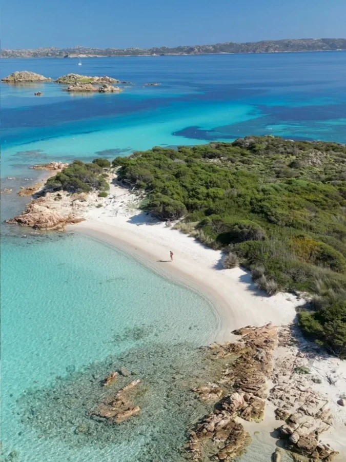 意大利撒丁岛丨这里才是无需滤镜的玻璃海