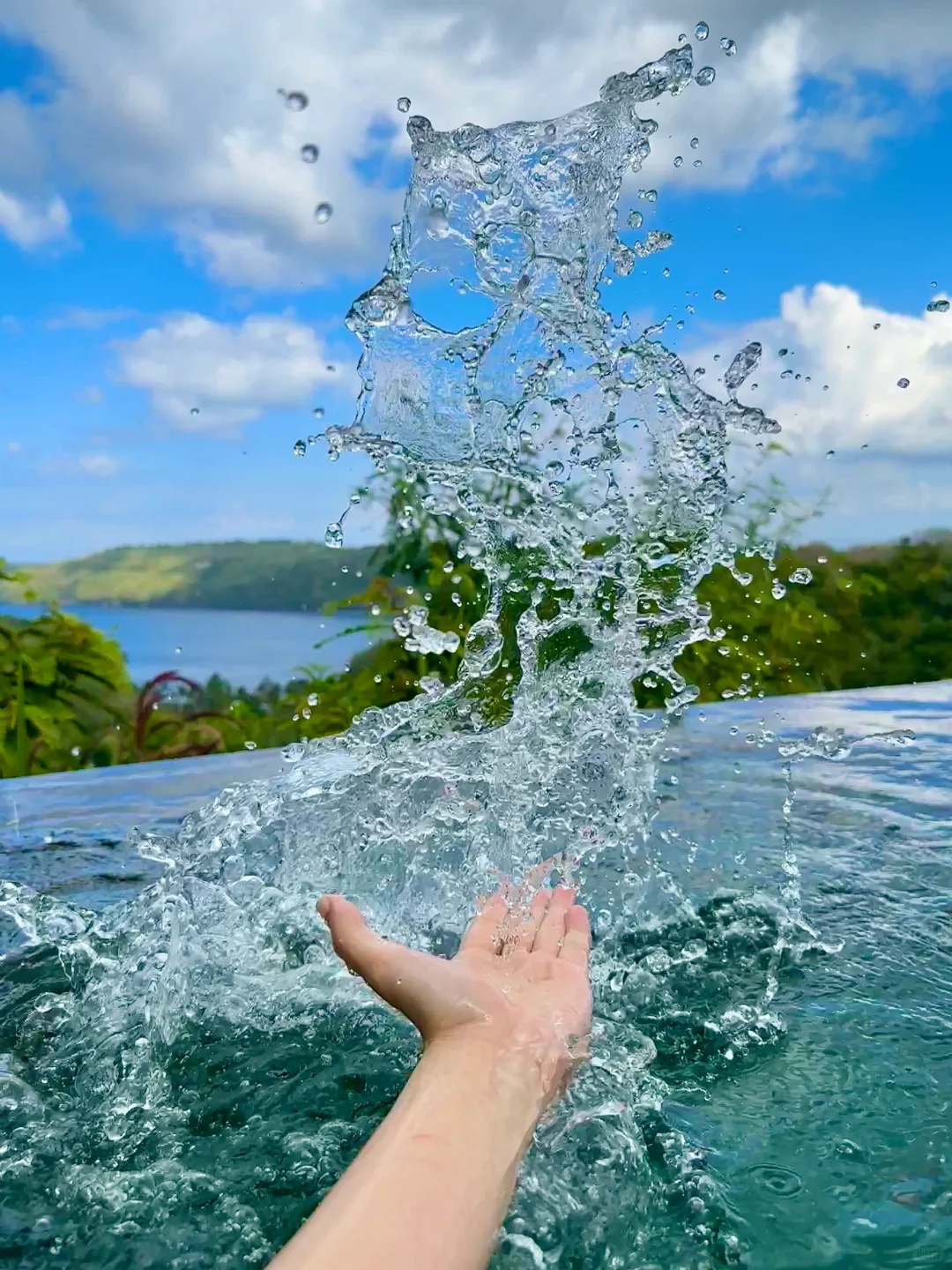 我们应该去享受世界🌍