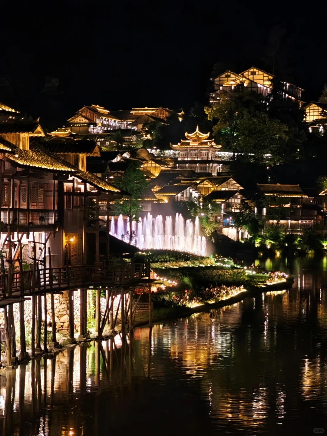 人生建议:暑假一定要留给7月份的乌江寨!