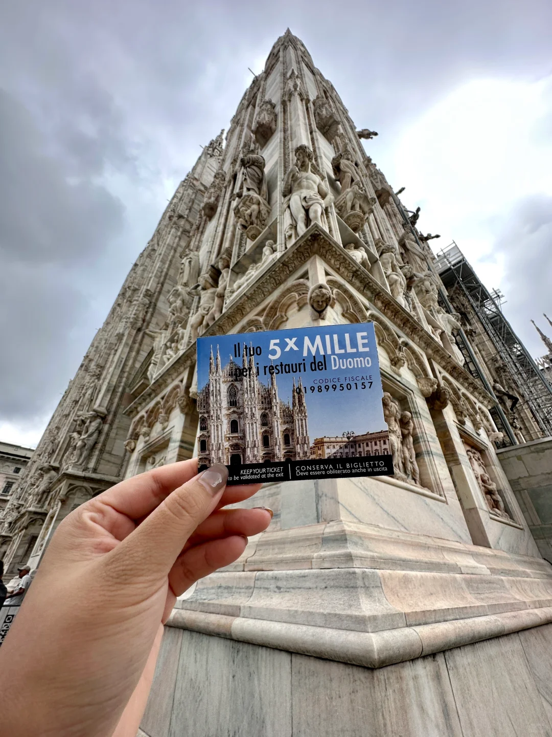 “人类是怎么创作出这样一件伟大作品的呀🥹”