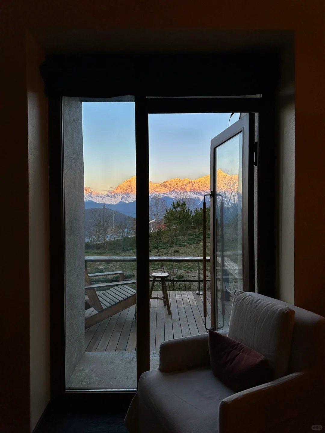 有点小钱有点品味的年度staycation🥥🏖️