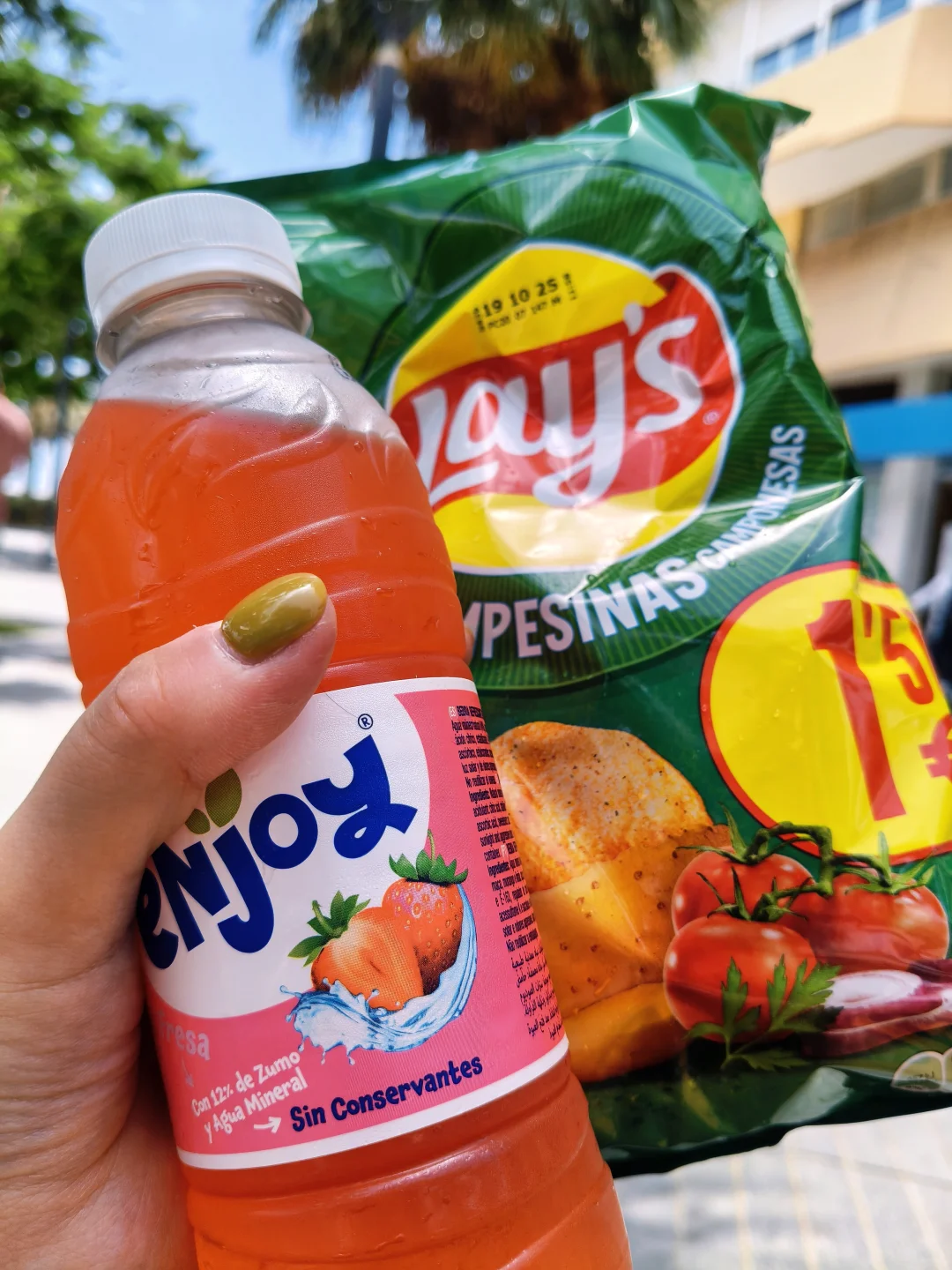 幸福就是–在马拉加的街头拥吻阳光☀️