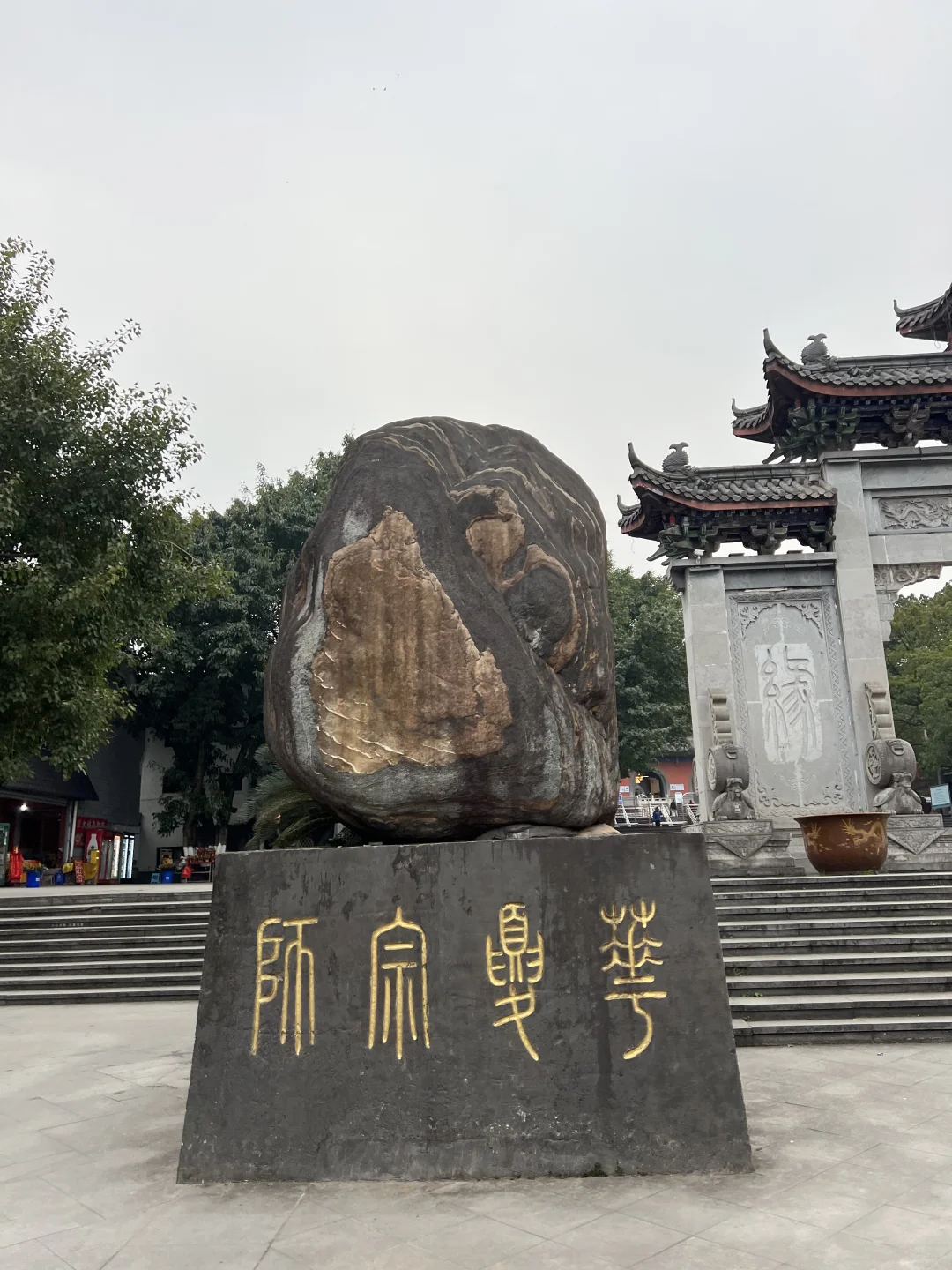 周末去哪儿|重庆旅游推荐清净地-华岩寺