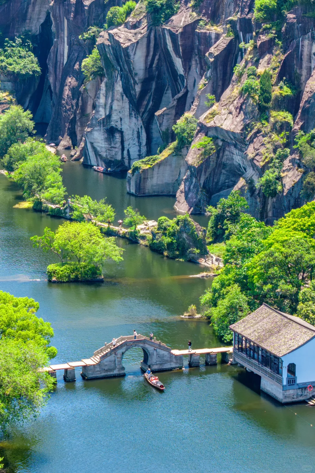 迄今为止,我最喜欢的旅游城市出现了…