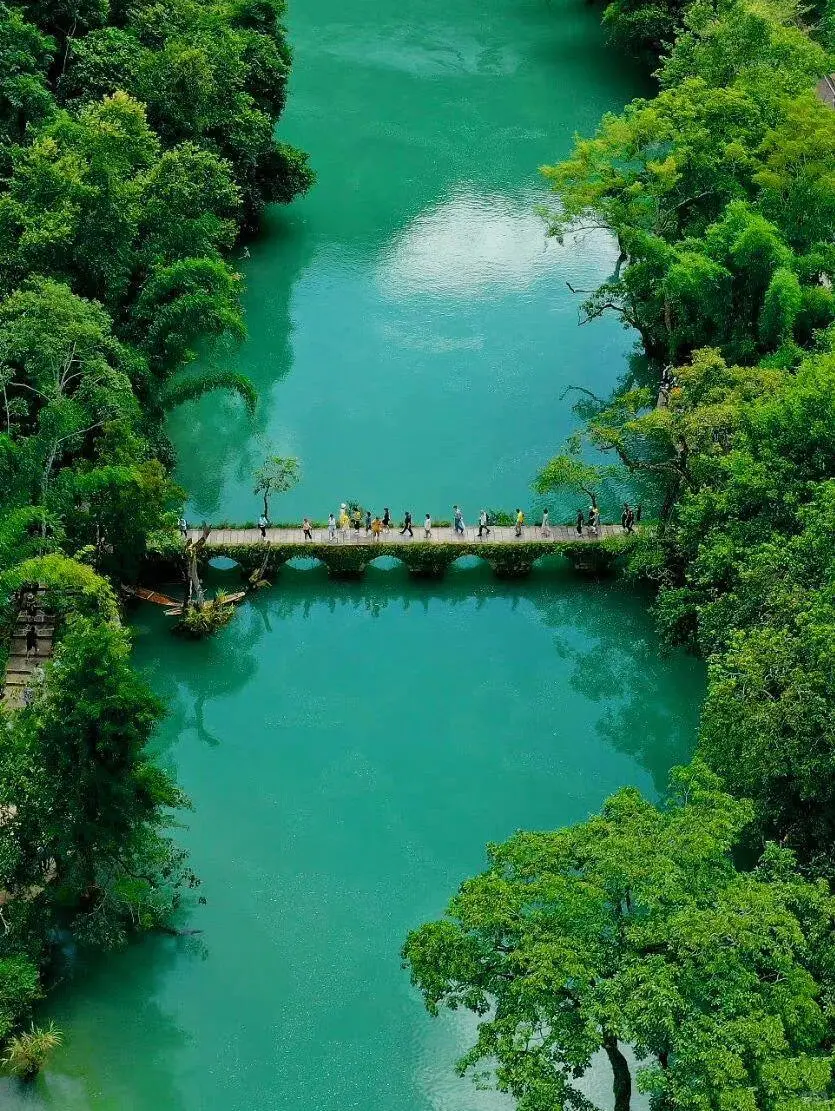 和老公去了贵州的千户苗寨太震撼了！