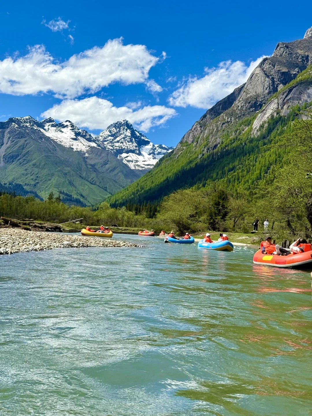 雪山下的松弛感真的可以封神。。。。全live
