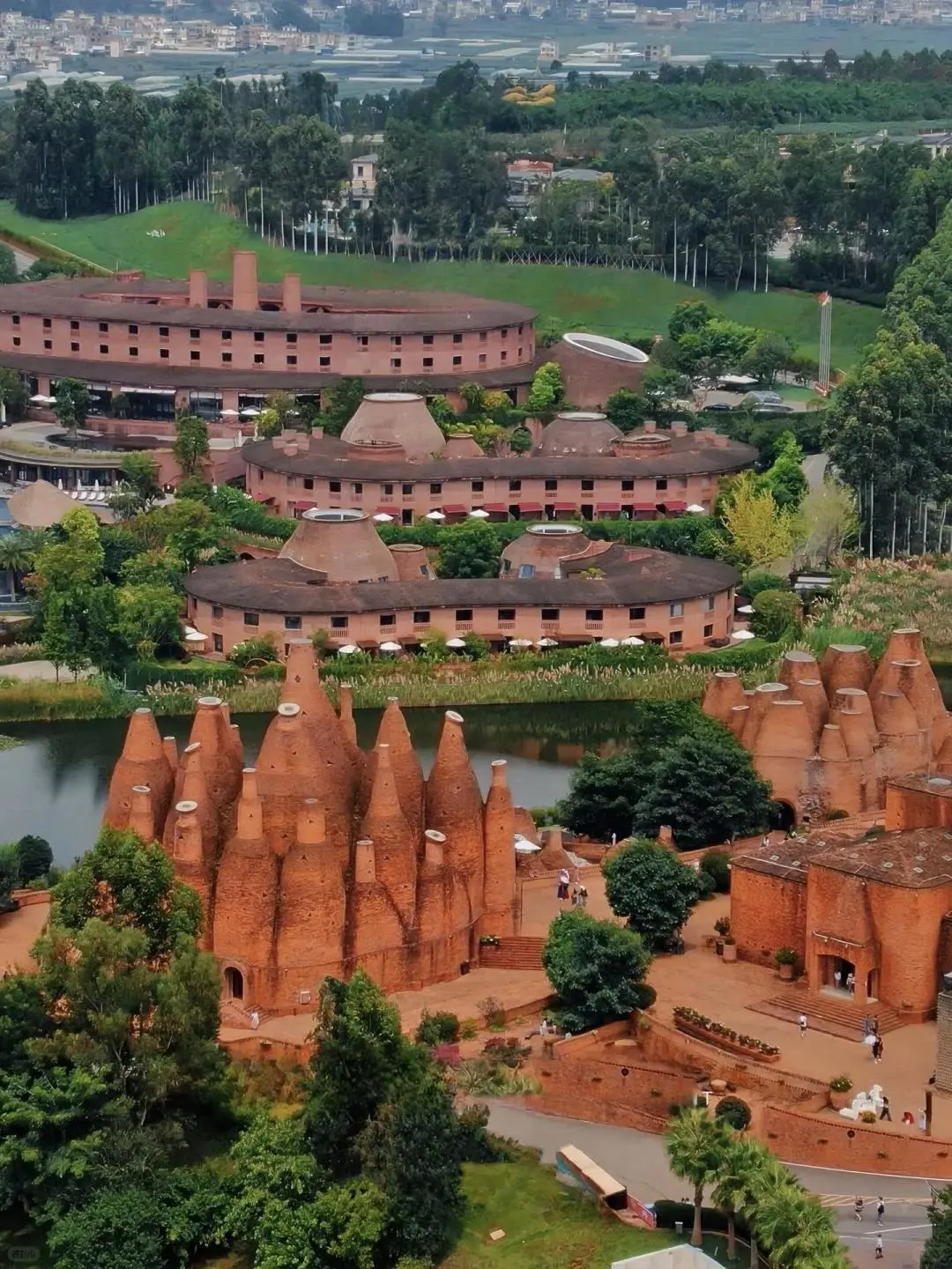 放弃大理了，暑假冲24°C的弥勒，人少景还美！