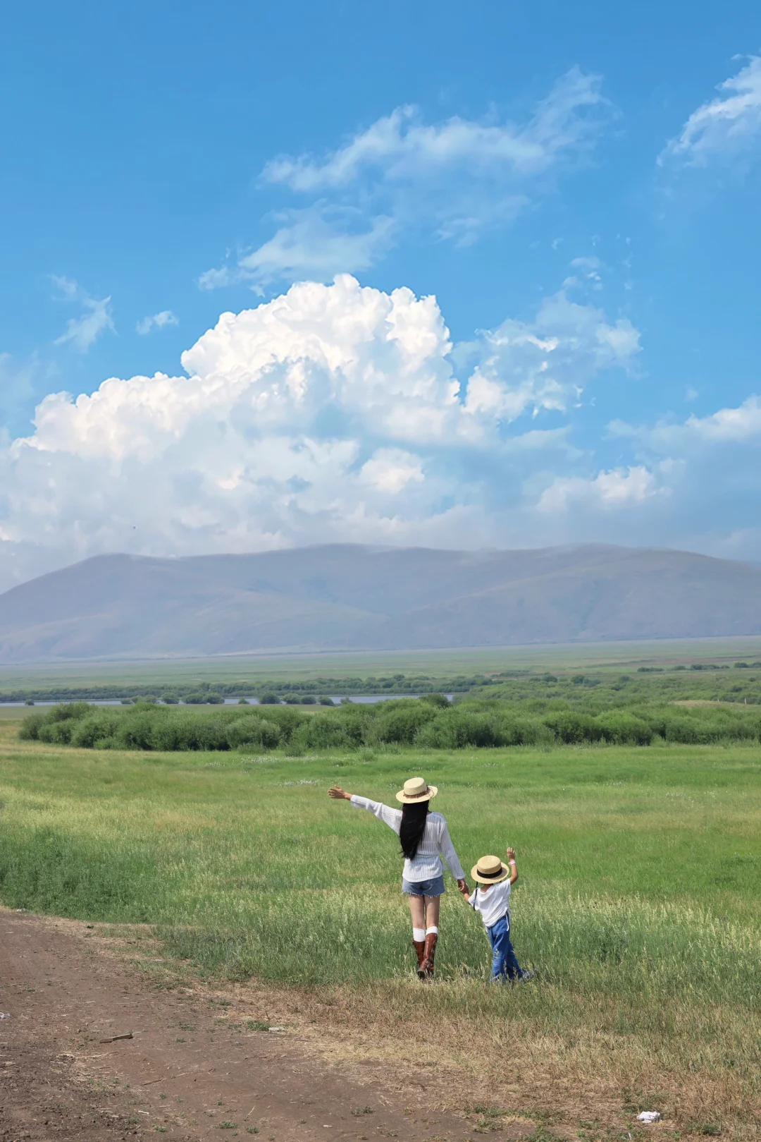为了这18张图，带孩子飞了一趟呼伦贝尔草原