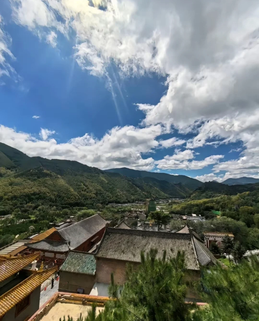 邯郸到五台山，来回车，住宿吃饭都包了