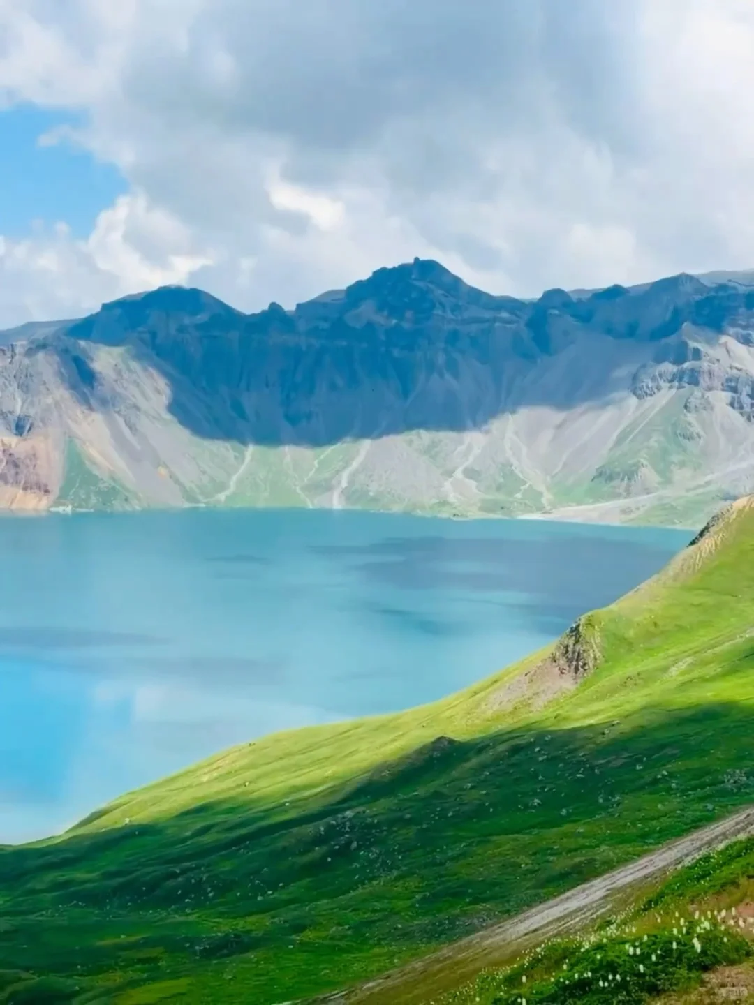 带娃去了22℃的长白山,真的比新西兰还震撼😭