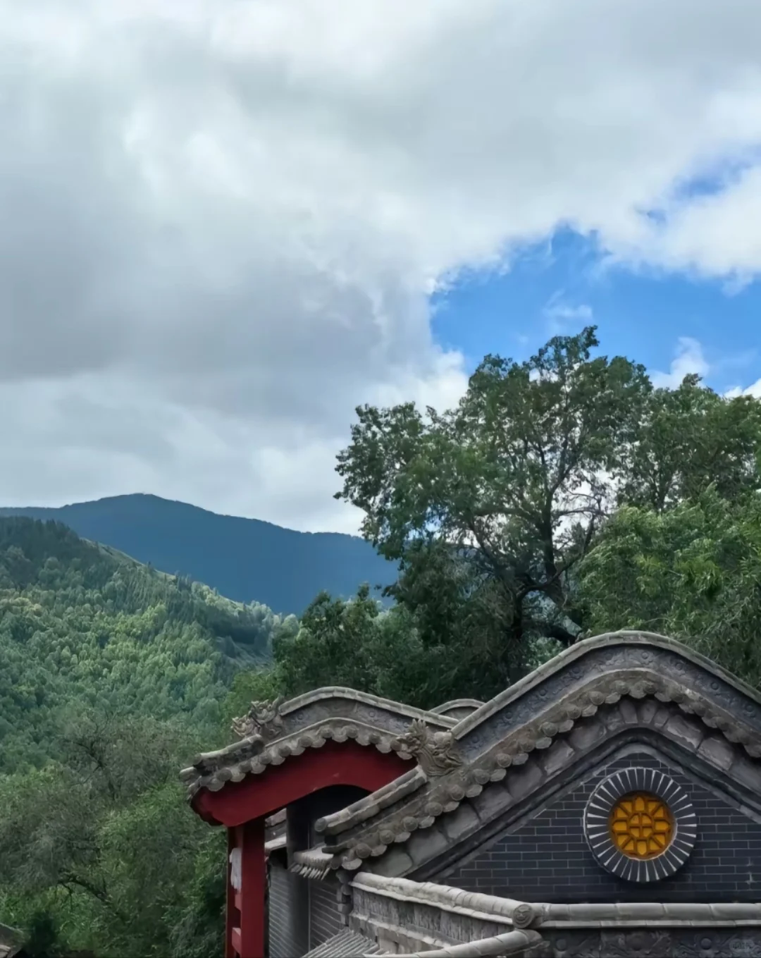 邯郸到五台山，来回车，住宿吃饭都包了