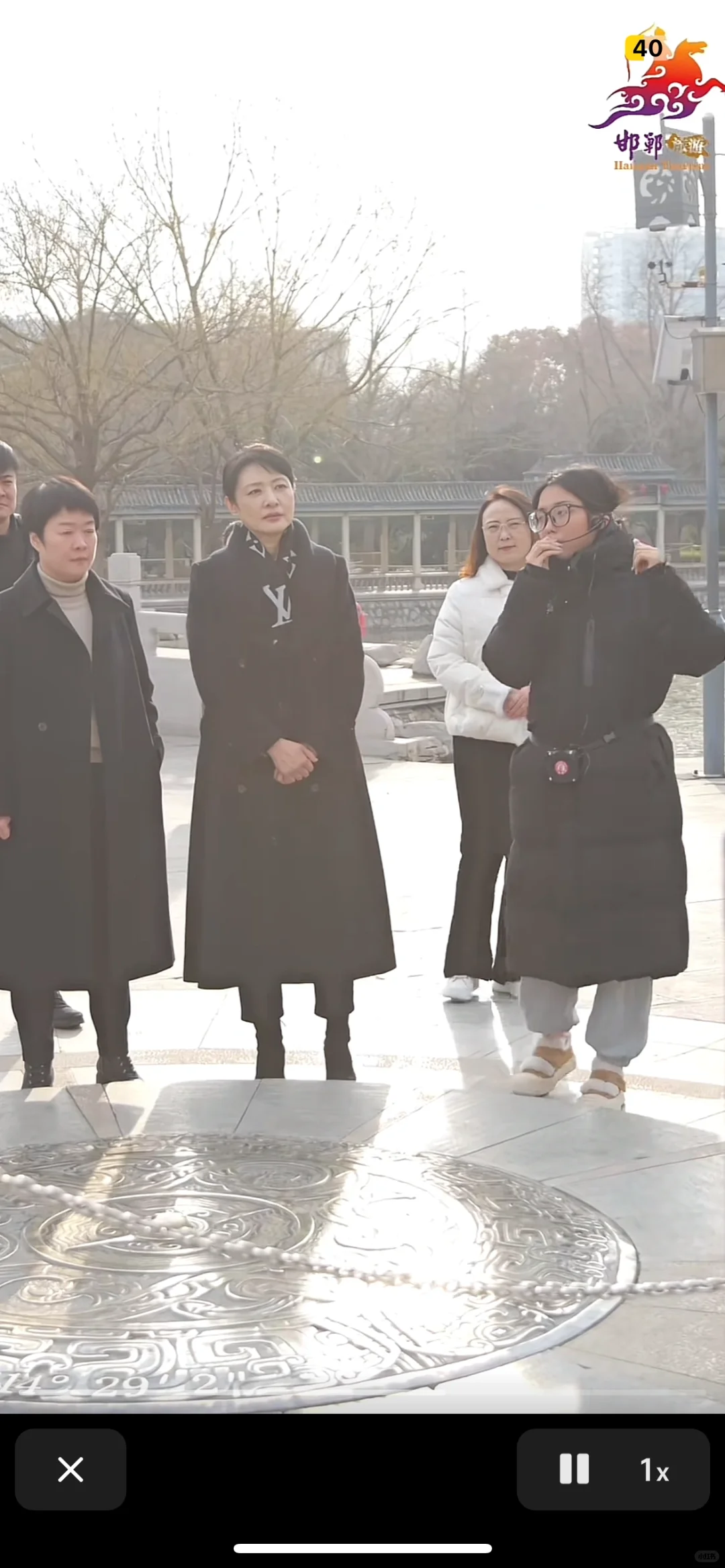 女子顶着鸡窝头给周涛讲解,邯郸文旅点赞