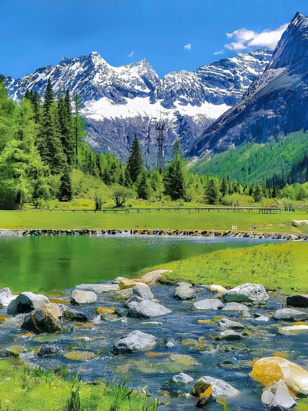 四姑娘山 | 与雪山、草甸、溪流的治愈邂逅