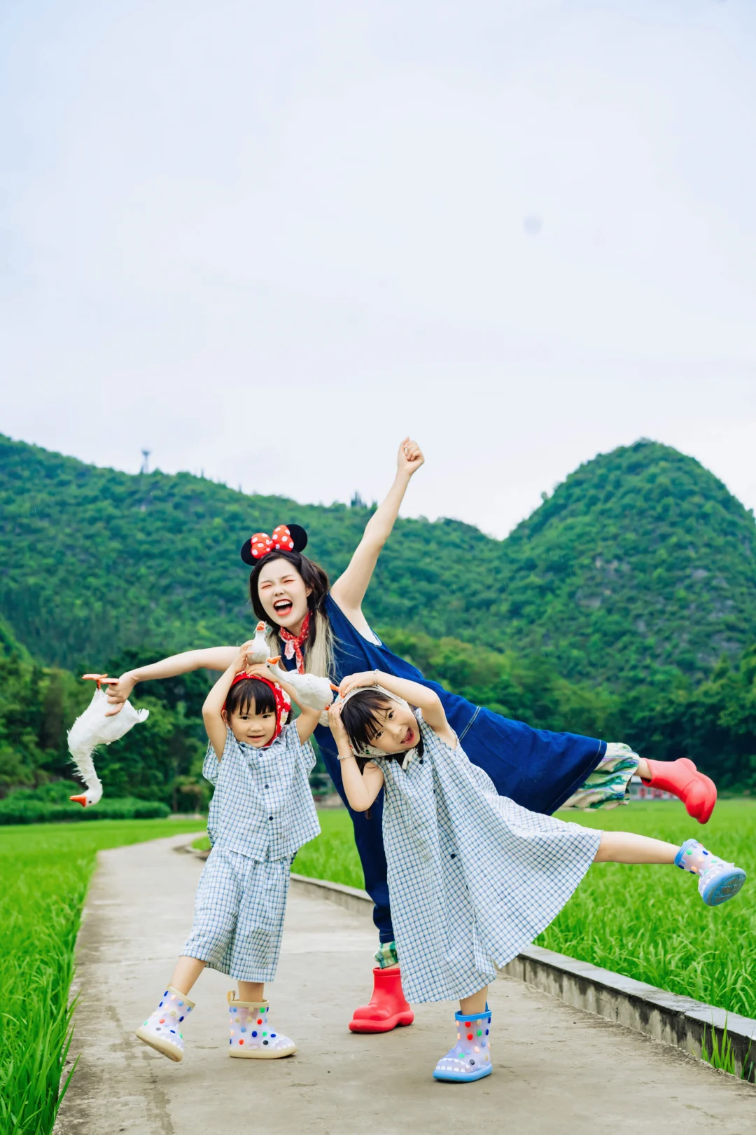 万峰林麦田超全亲子游玩及拍照攻略❗️