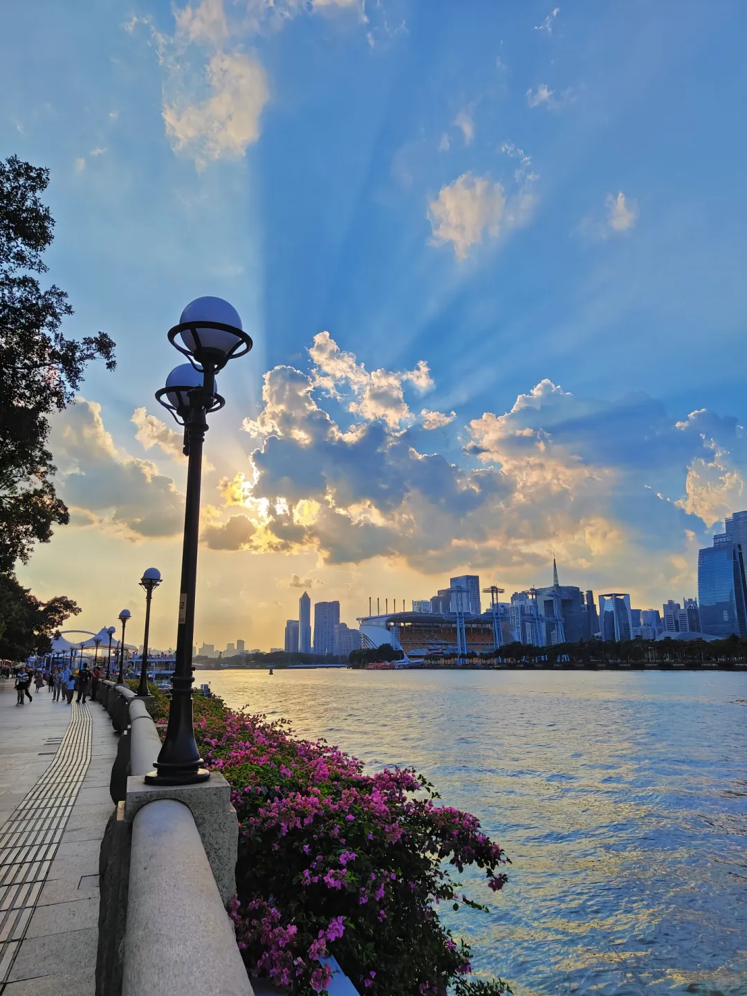 📍廣州🚢“一起吹吹珠江的晚风”..