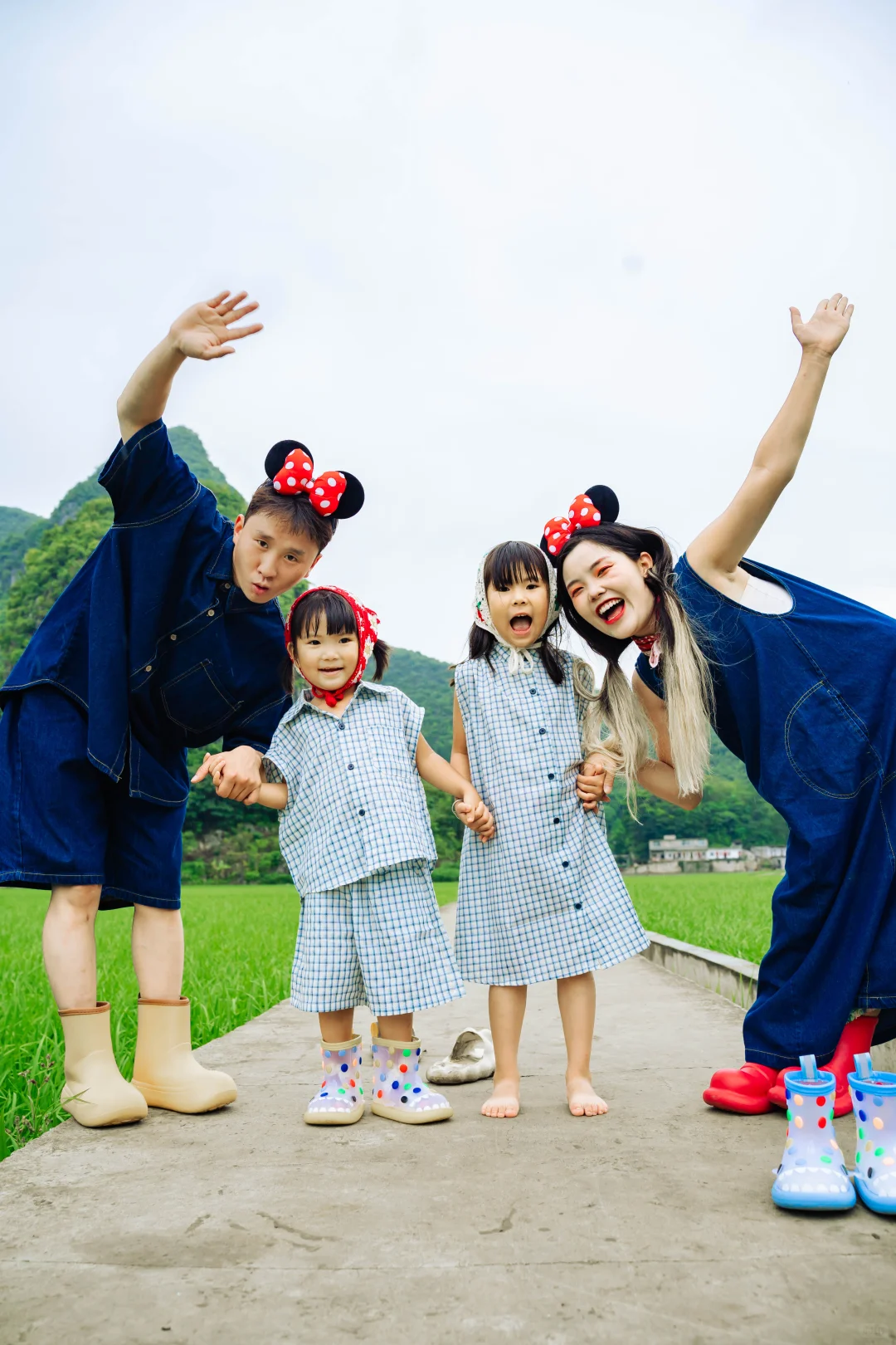 万峰林麦田超全亲子游玩及拍照攻略❗️