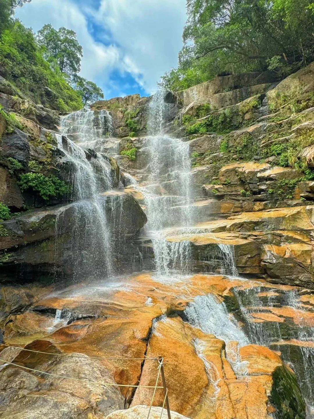 推荐一个绝对冷门但超级震撼的地方……