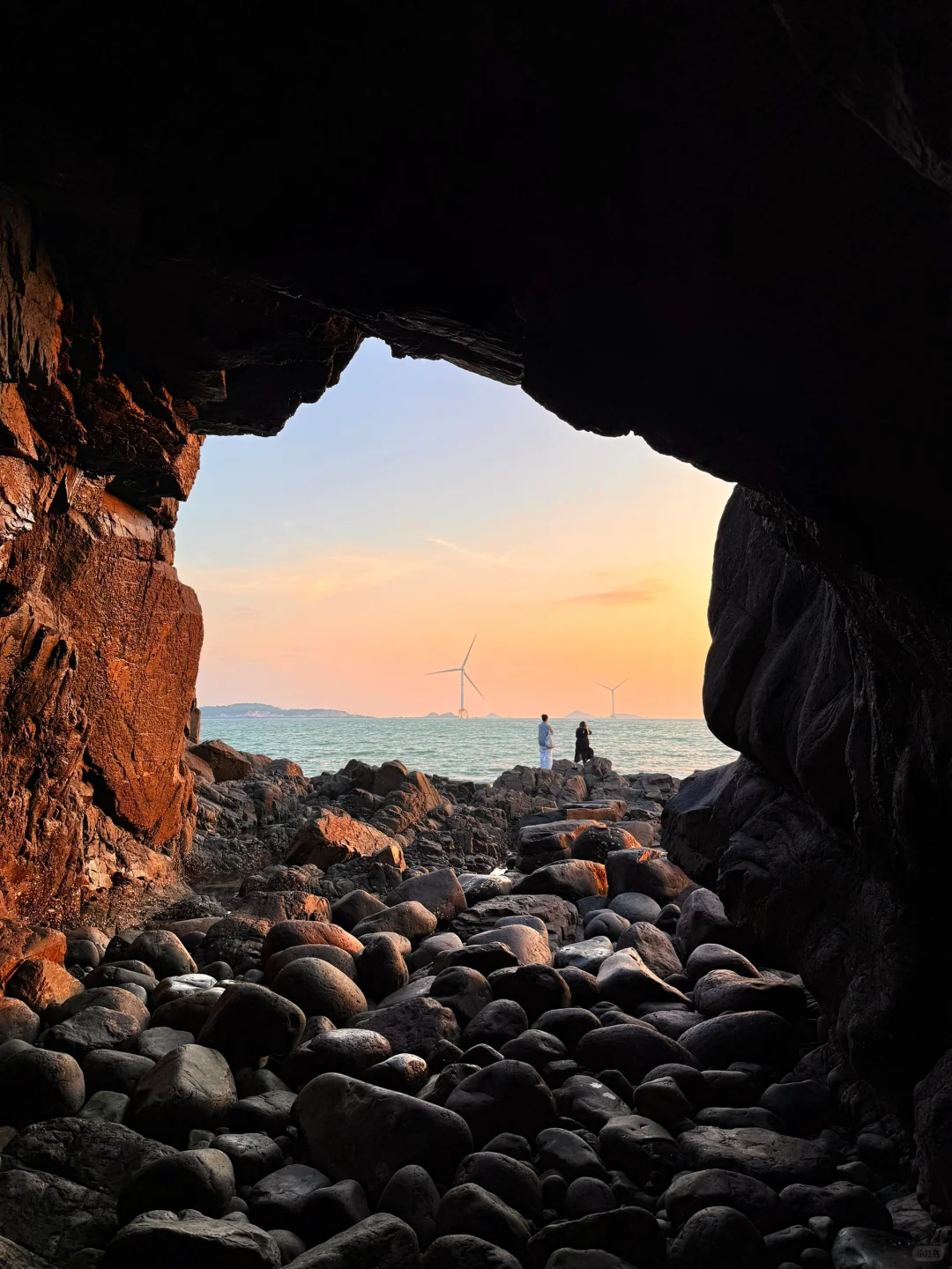 平潭旅游刚回，风车大海美到发疯😭（live图