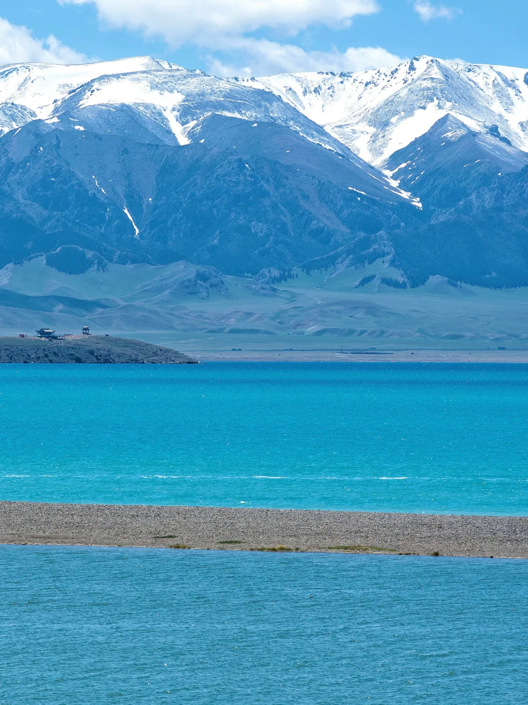 这个季节的赛里木湖真的美到next level…