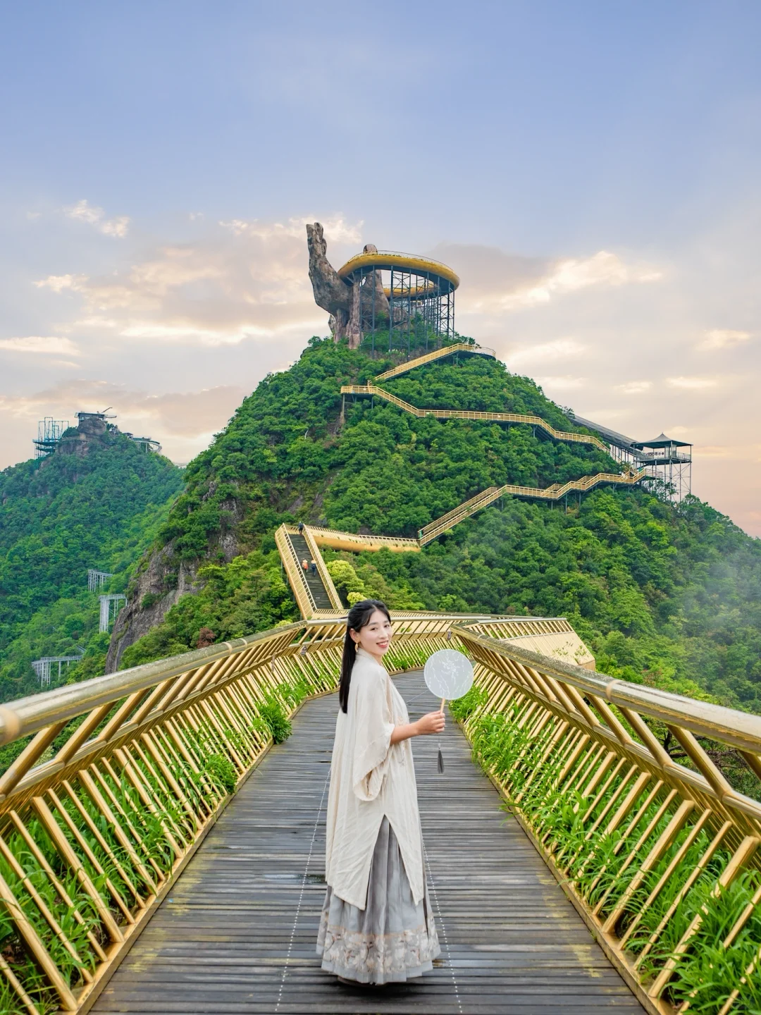 不用去岘港💃杭州人有自己的佛手桥