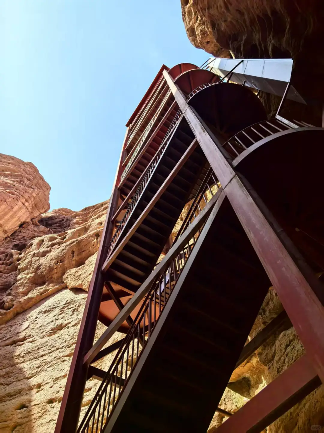 救命！这峡谷让 “胆小鬼” 变勇士