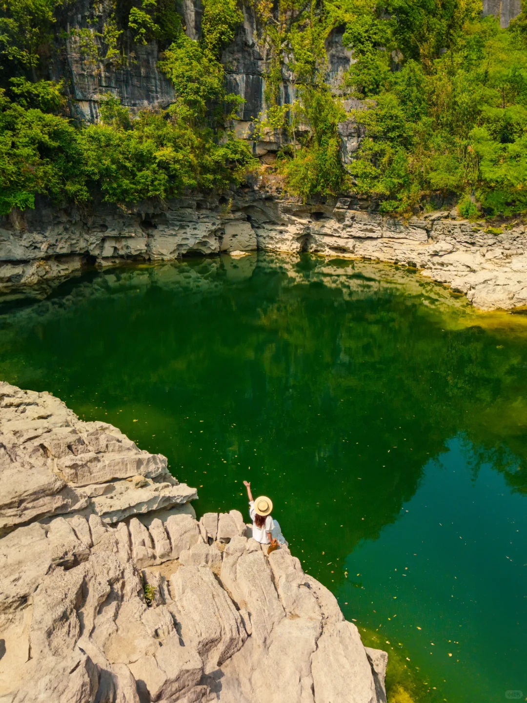 广西河池“恶魔之眼”，背后故事令人毛骨悚然！