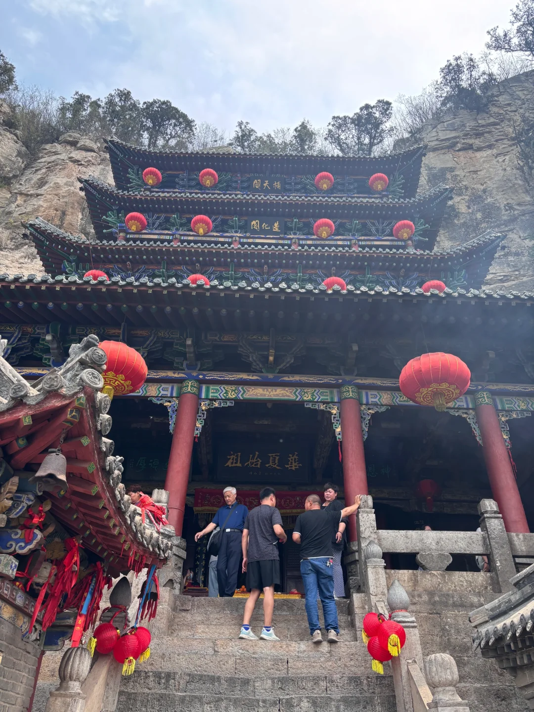 河北邯郸娲皇宫，一定要坐小过山车下山！