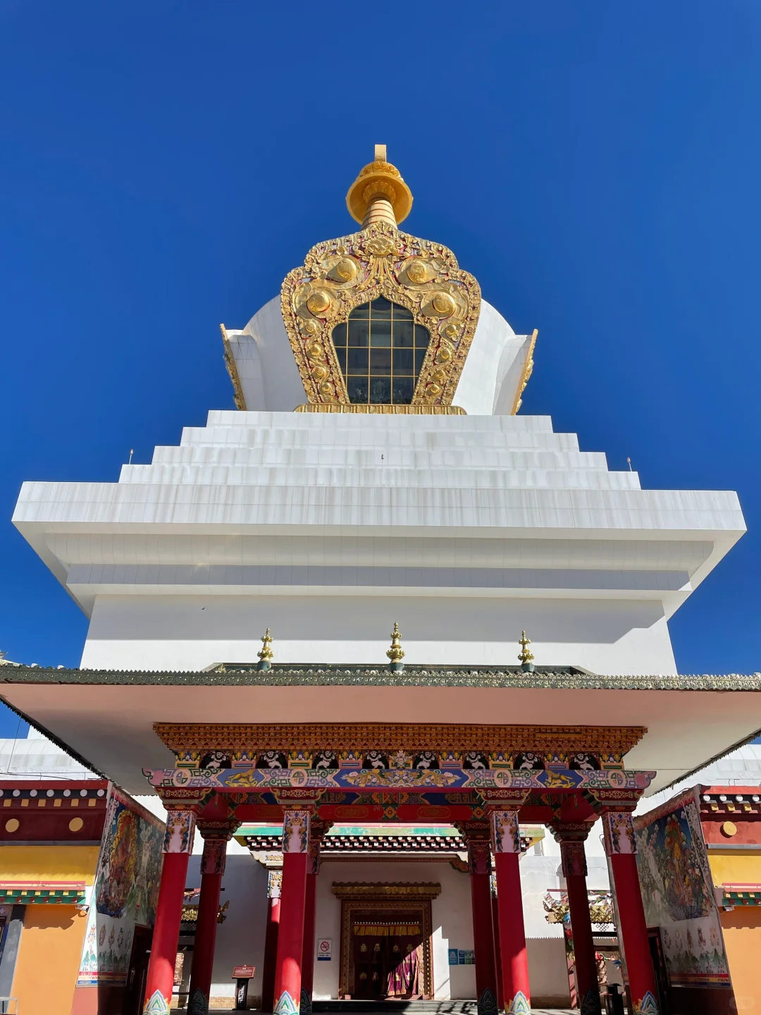 香格里拉漫游录:雪域秘境的呼吸与步履