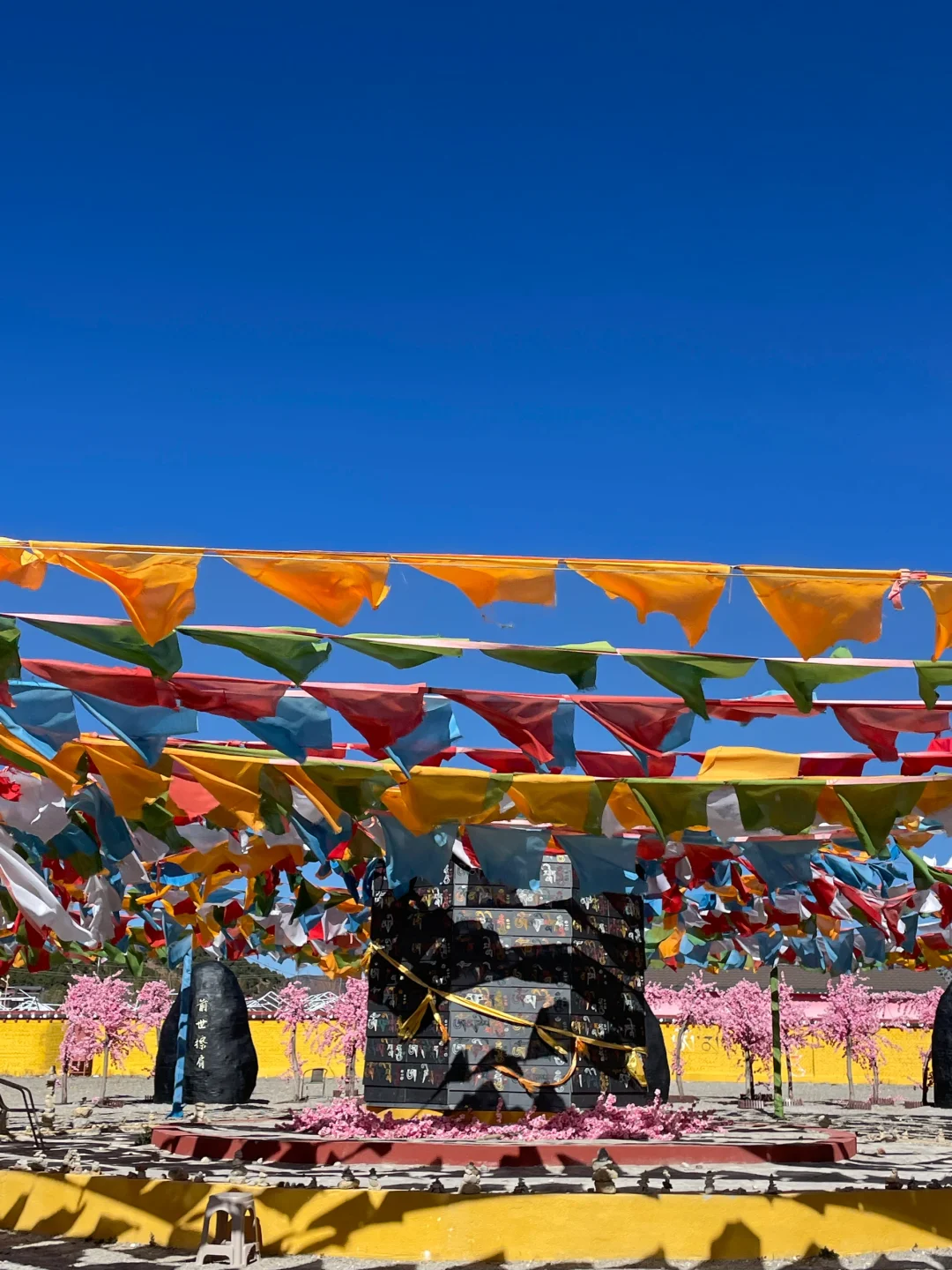 香格里拉漫游录:雪域秘境的呼吸与步履