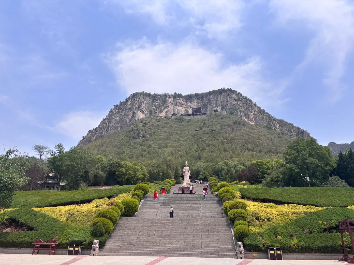 河北邯郸娲皇宫，一定要坐小过山车下山！