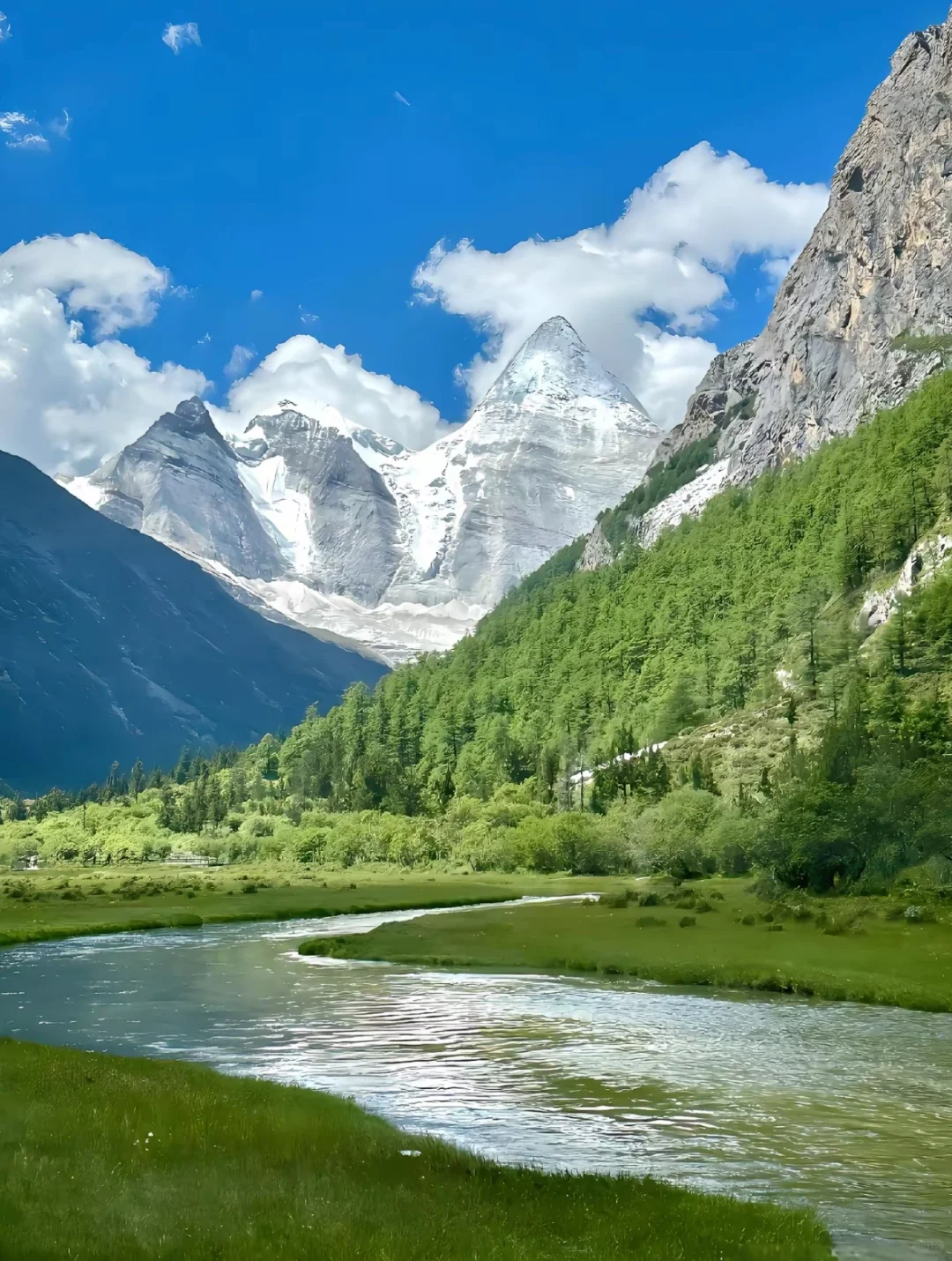 一定要和最爱的人去一次稻城亚丁