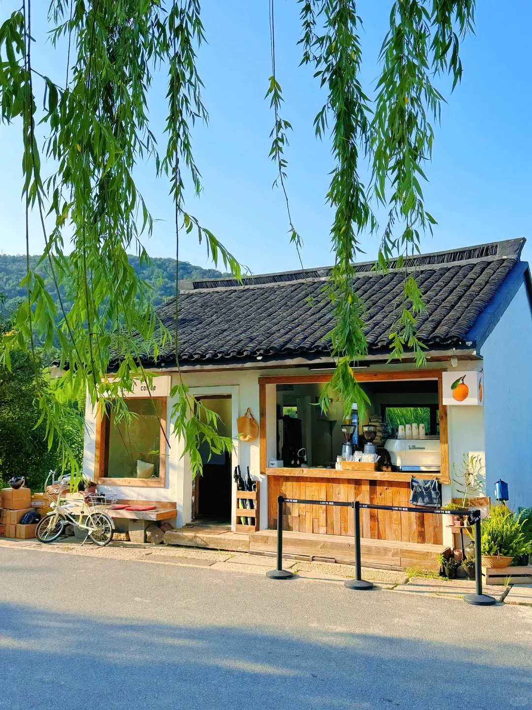 余华笔下的海滨小城！今年去过最治愈的地方…