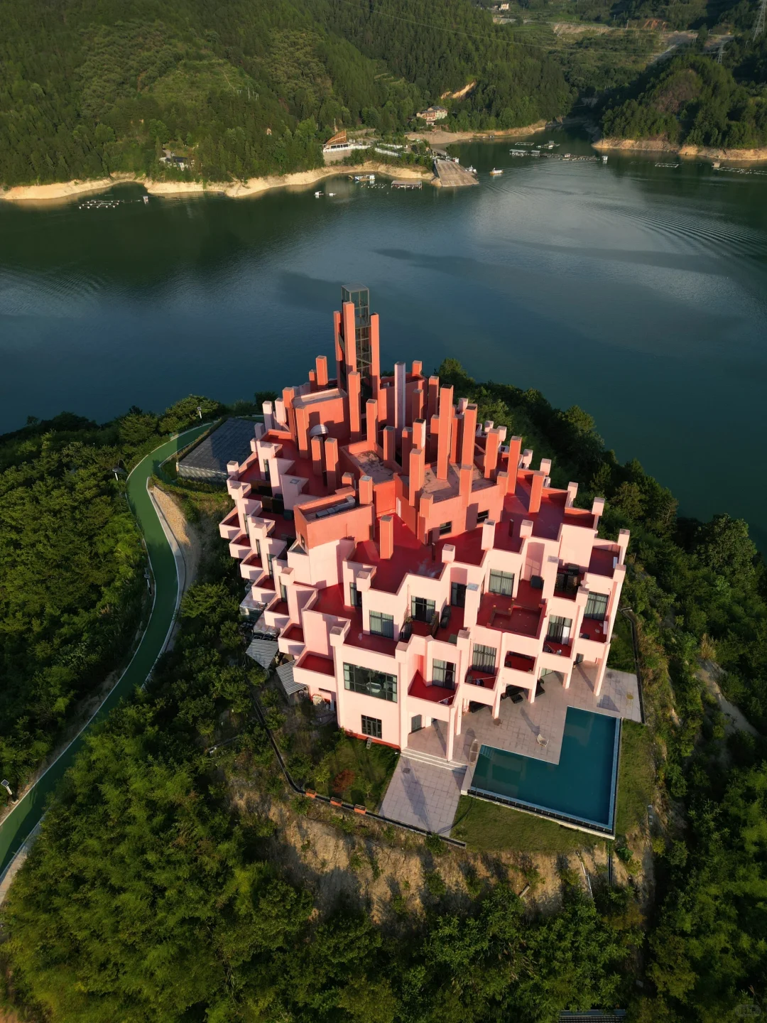 住进风景里，推荐国内九家超美民宿！