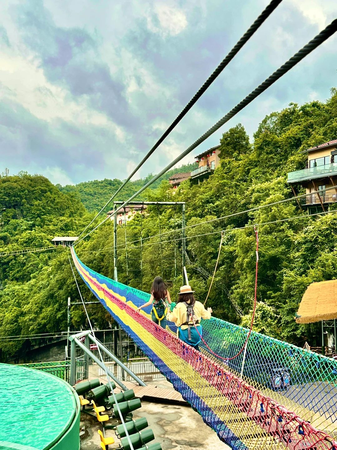 ✨Live图直出，天坑开灯瞬间拍到了