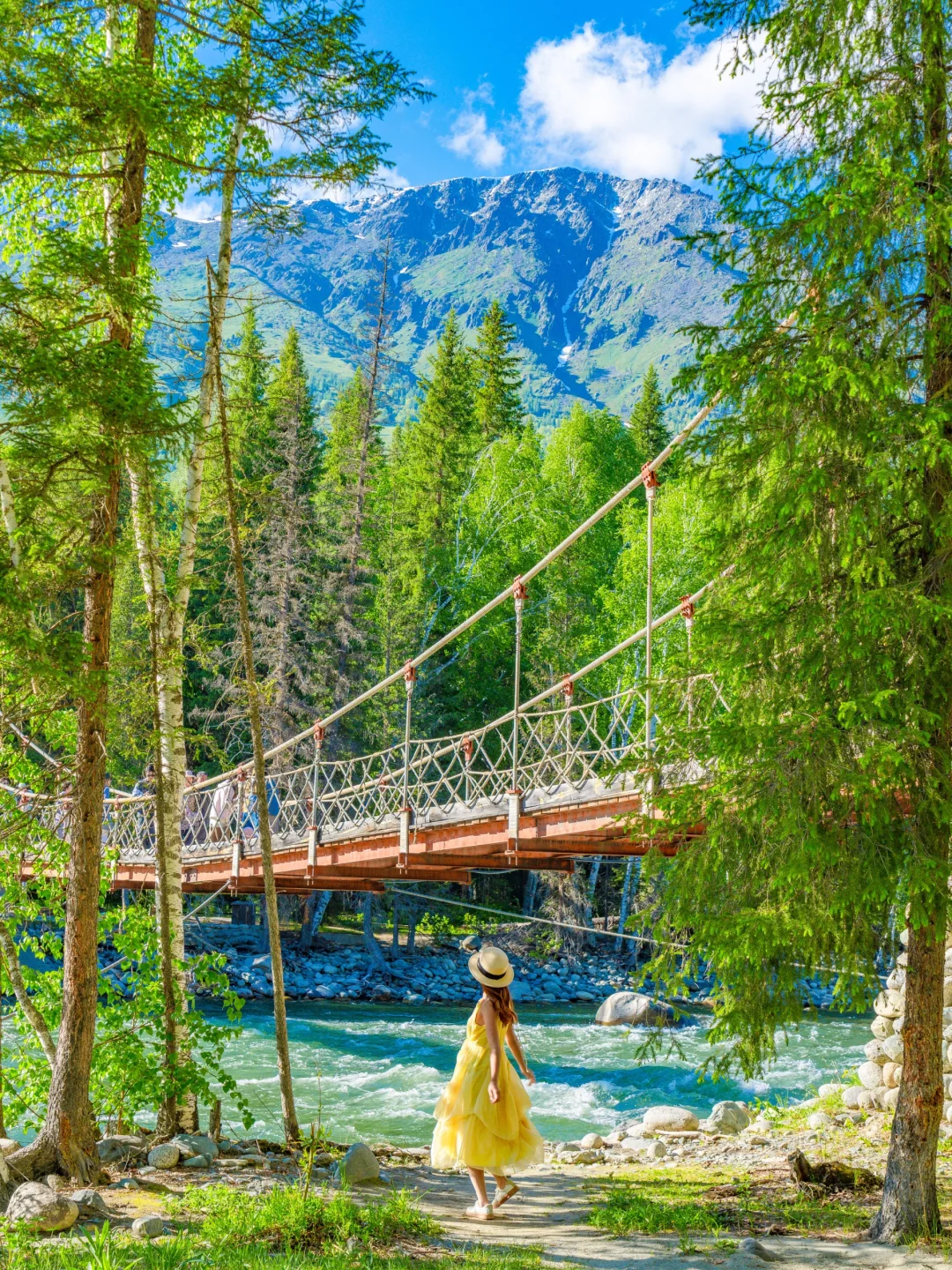 总要去一次新疆，看一次梦中的阿勒泰吧！！