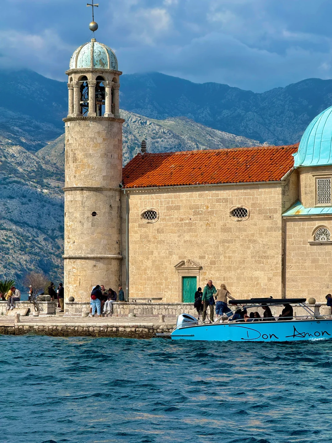 🇲🇪黑山出海见蓝洞