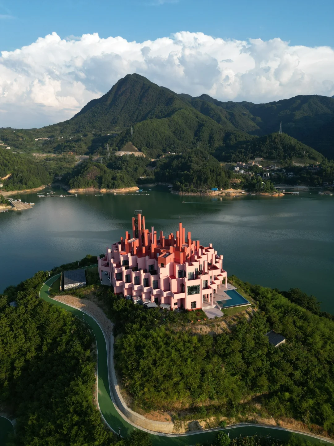 住进风景里，推荐国内九家超美民宿！