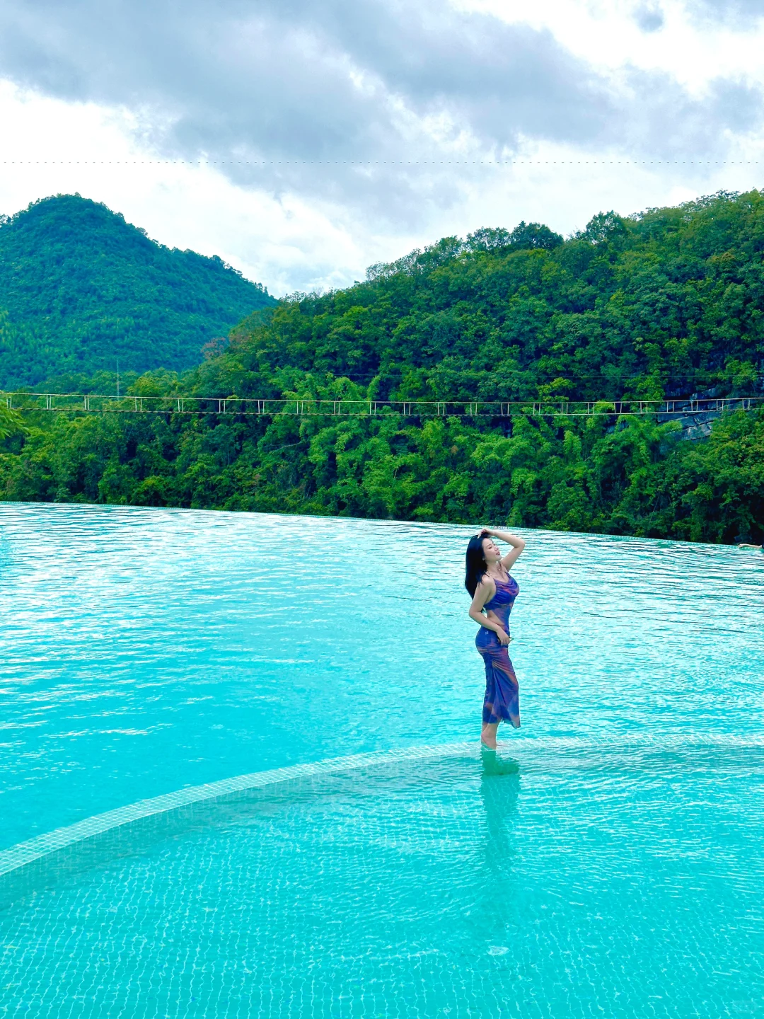 ✨Live图直出，天坑开灯瞬间拍到了