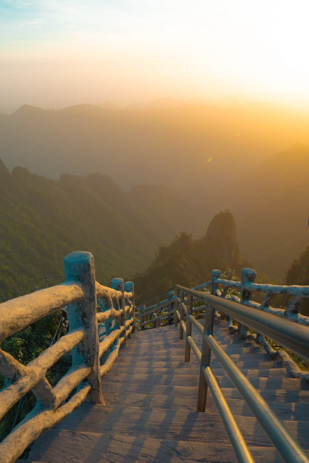 比起张家界,我更爱这座云端上的奇峰异石!