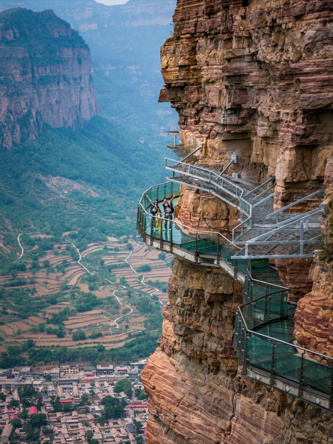 上山坐电梯，下山坐滑梯，人少景美东太行